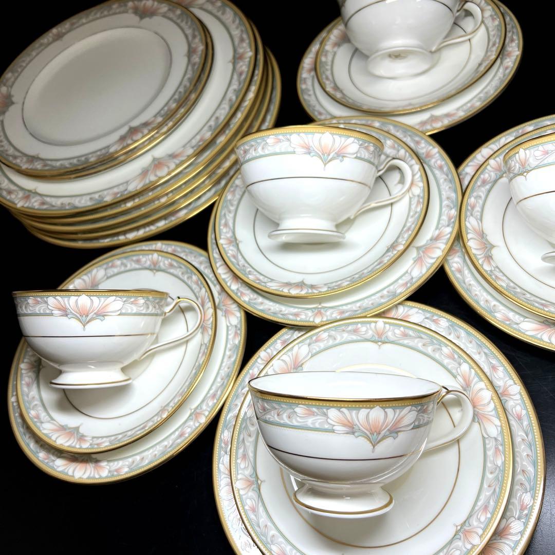 ノリタケ廃盤　シャーロット9670 洋食器セット　東Y7-1121③