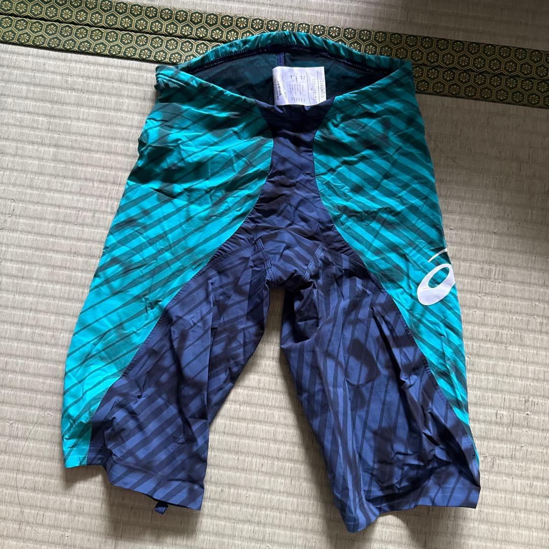 競泳水着 緑・黒 ストライプデザイン