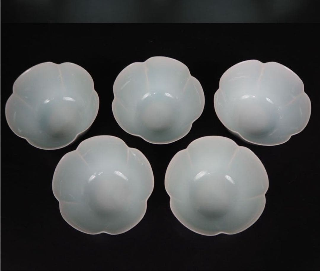 送料無料　人間国宝塚本快示 快山造 青白磁百合小鉢 共箱 未使用