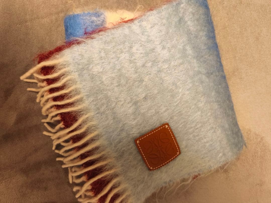 LOEWE ウールマフラー フリンジ付き