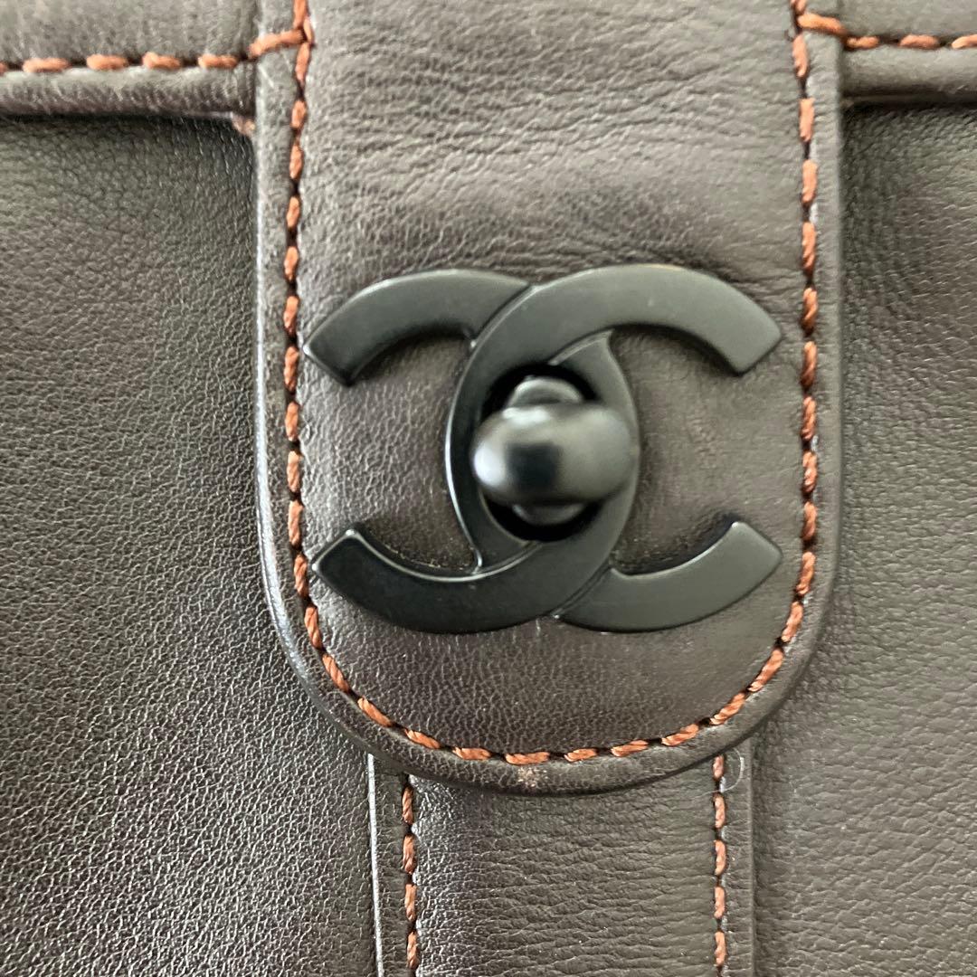 シャネルターンロックラムスキンボストンショルダービジネスバッグ大ブラウン