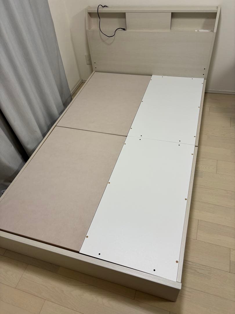 ニトリ　セミダブルベッドフレーム(アザン3 浅型/WW)