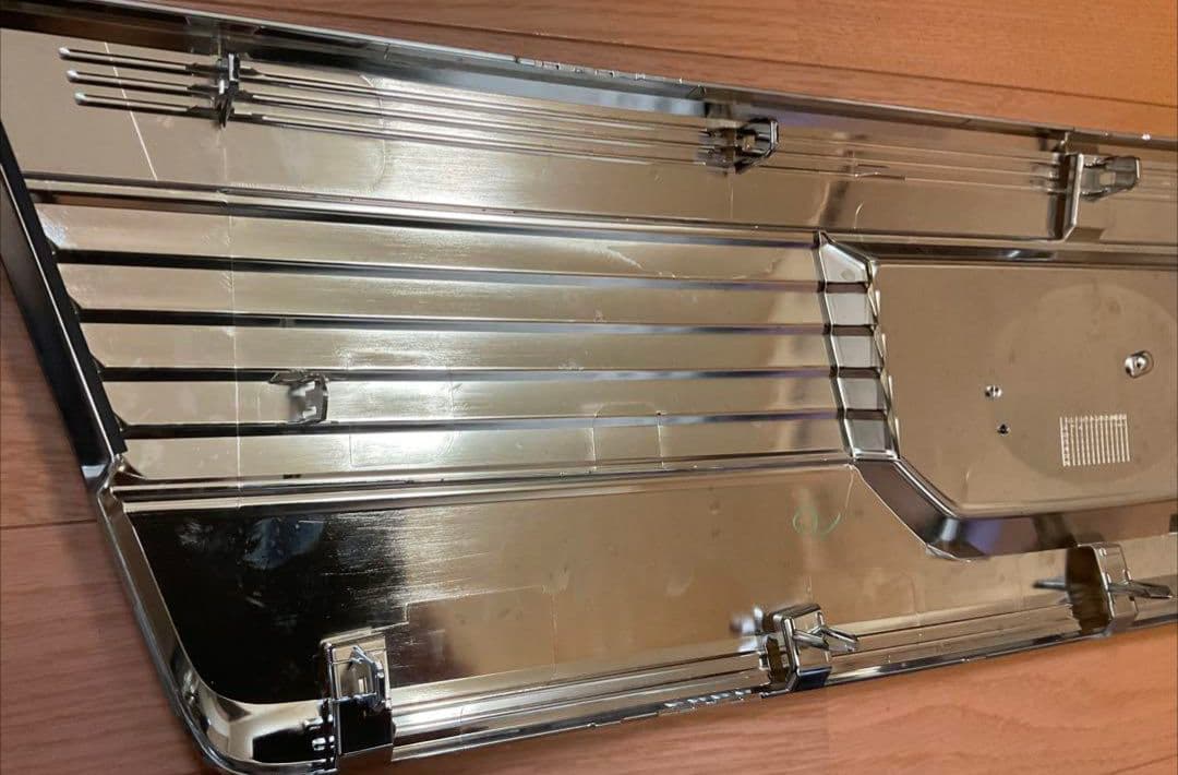 ハイゼットトラック　フロントグリル　新車外し