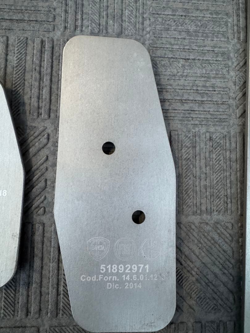 アバルト アルミペダルセット&フットプレート