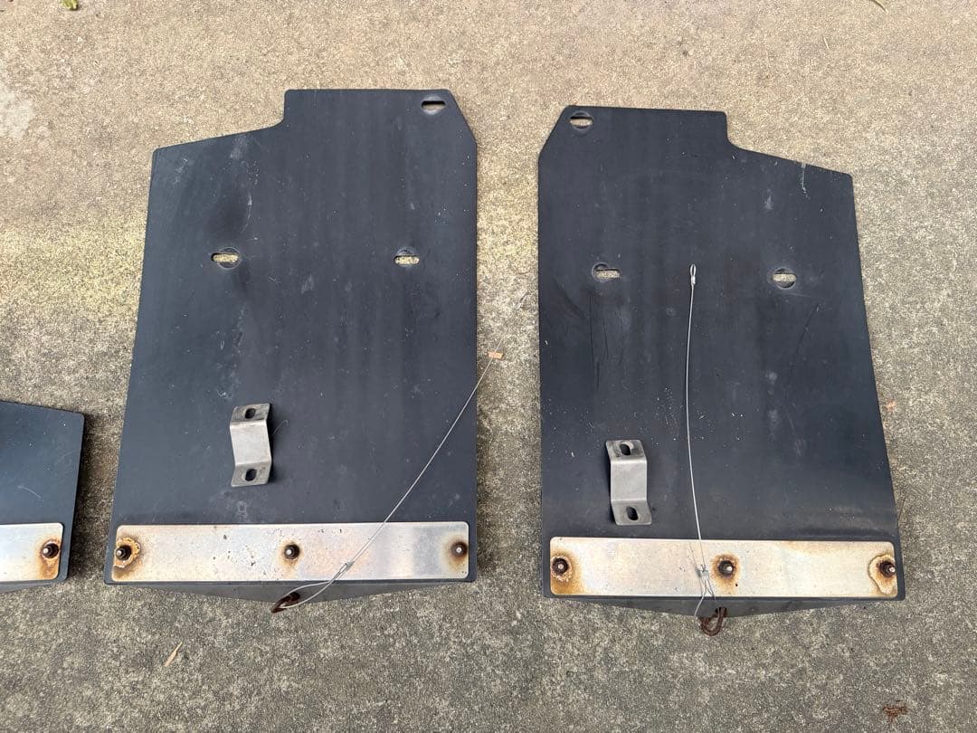 【ikki】デリカD5 MKW オフロードマッドフラップ 4枚セット