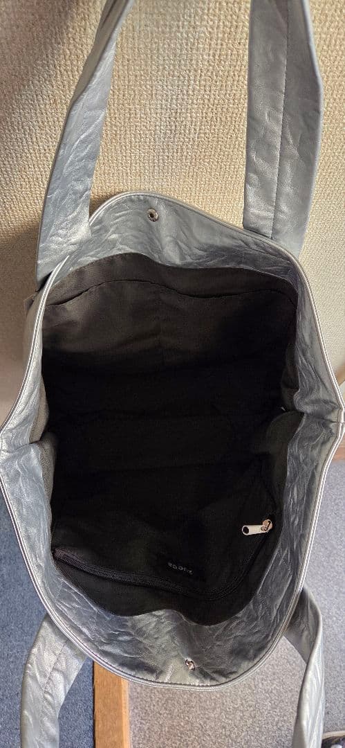 ZUCCa エンボストートバッグ