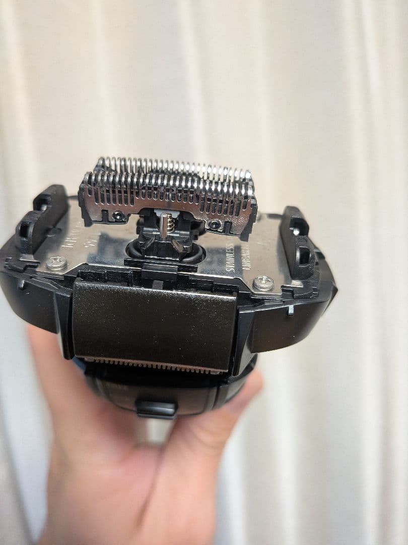 Panasonic ラムダッシュ　5枚刃　メンズシェーバー ES-LVG8
