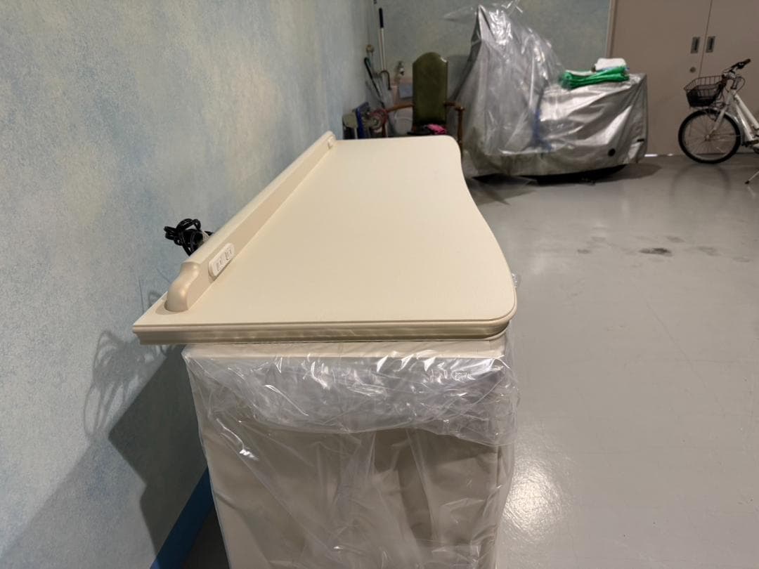 デスク カンティーニュ