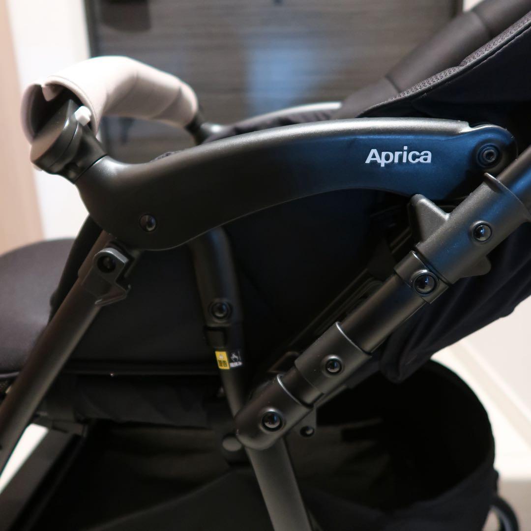 2025年アップリカ ラクーナクッションフリープラスAD 純正レインカバー付き