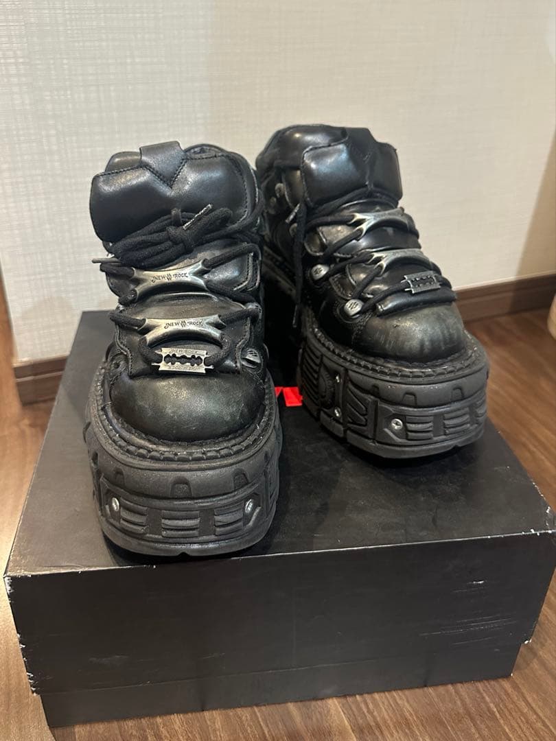 NEW ROCK厚底スニーカー