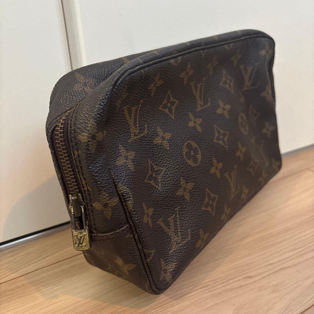 ルイヴィトン　LOUIS VUITTON ポーチ　クラッチバッグ