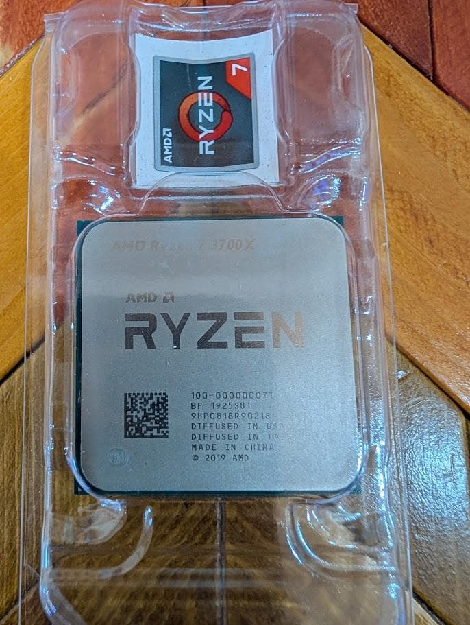 CPU AMD Ryzen7 3700X