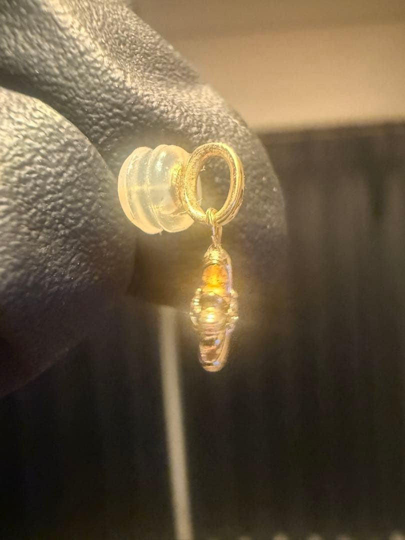 K18イエローゴールド　ダイヤモンドピアス