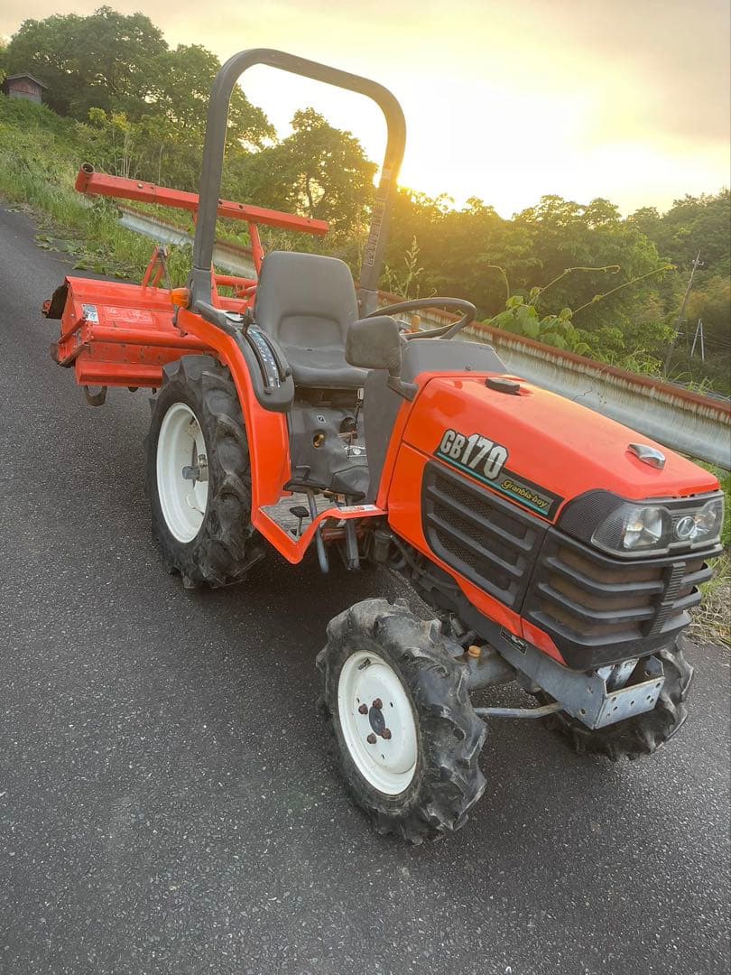 GB170 トラクター オレンジ色 リアロータリー付き