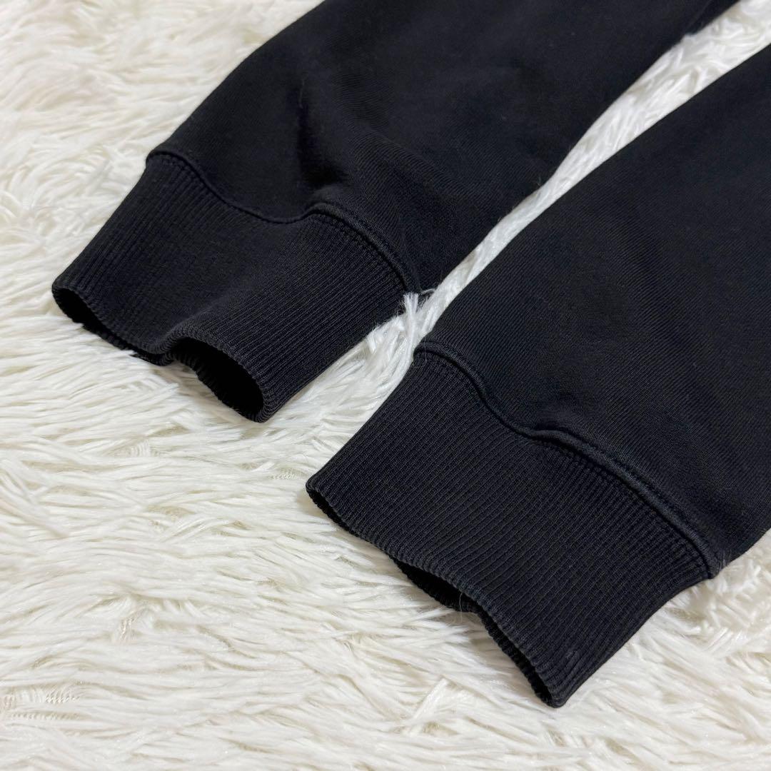 【目玉焼き】GIVENCHY　プルオーバーパーカー　ブランドロゴ　フード