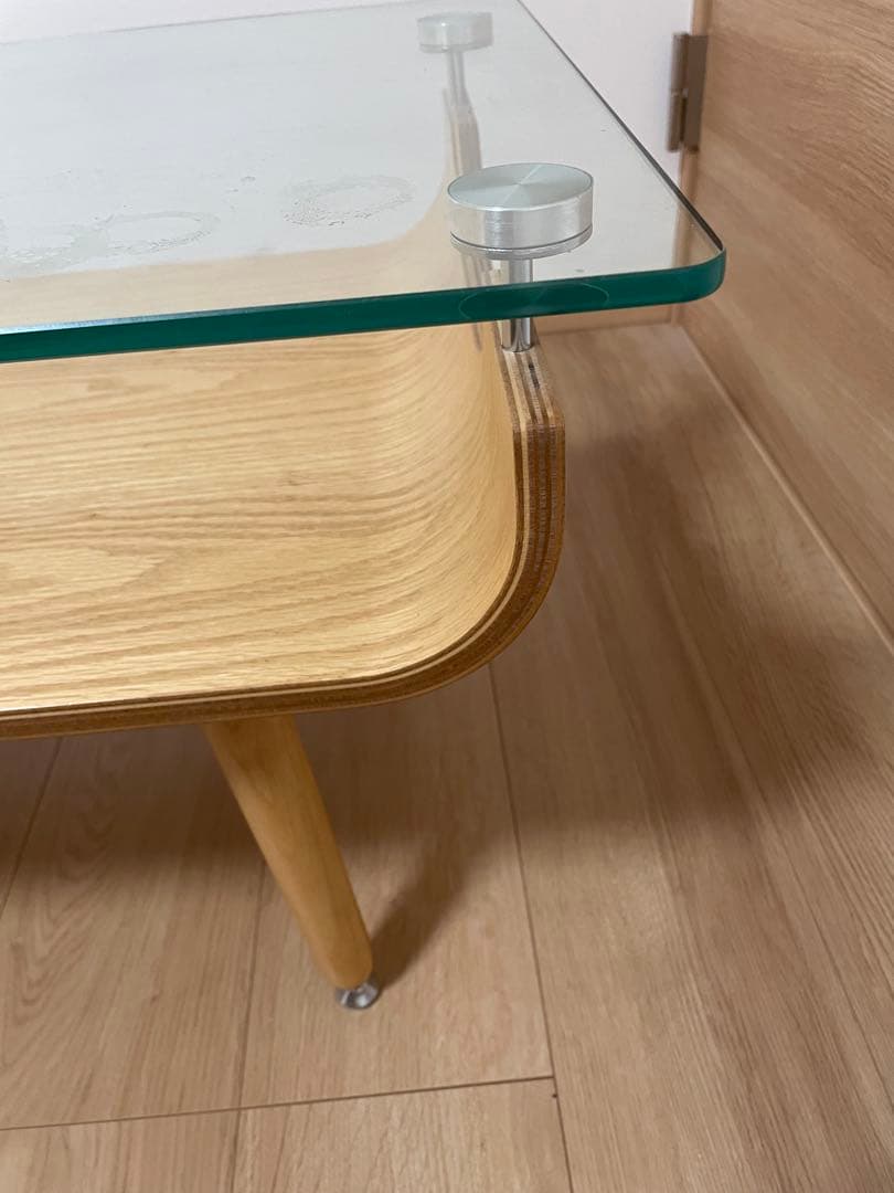 ニトリ　ガラス天板の木製センターテーブル