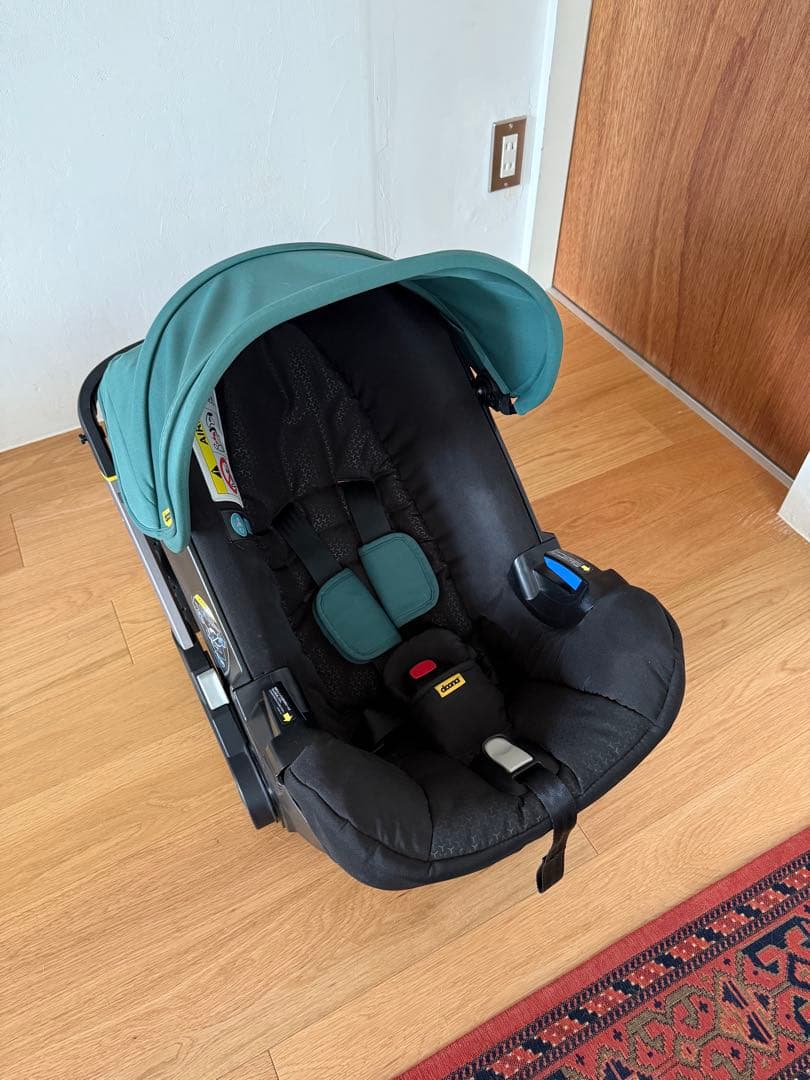 Doona ベビーカー チャイルドシート (新生児用クッション、レインカバー付)