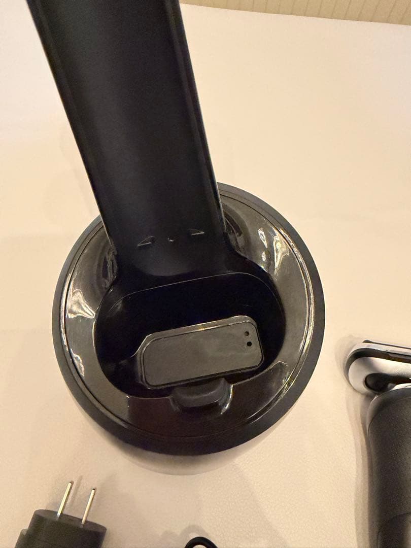 ブラウン　シリーズ７　ブラック　本体未使用　洗浄機使用品　電源コード