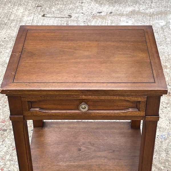 ドレクセルヘリテイジ　トライユン　サイドテーブル　ナイトテーブル