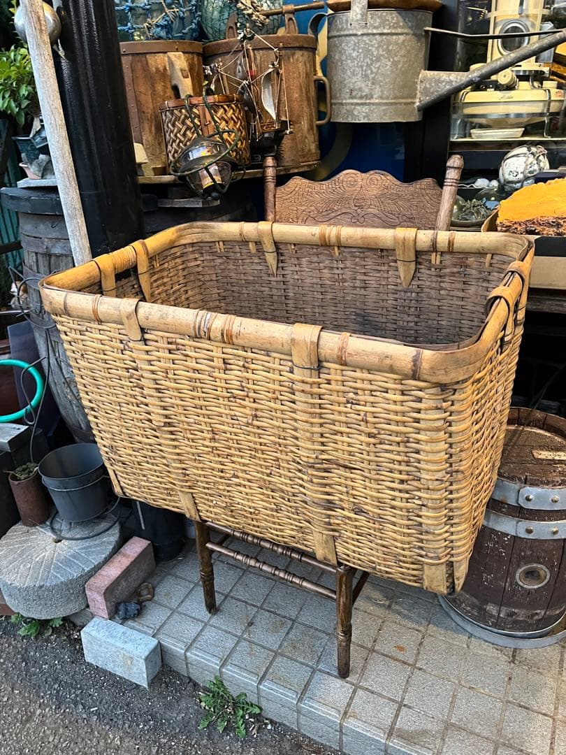 超特大竹籠、特大竹籠、レトロ竹籠、 78センチ、りんご籠、野菜籠、昔の竹籠