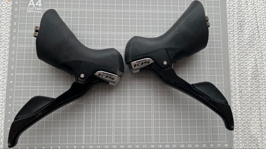 シマノ 105 STI (ST-5800)