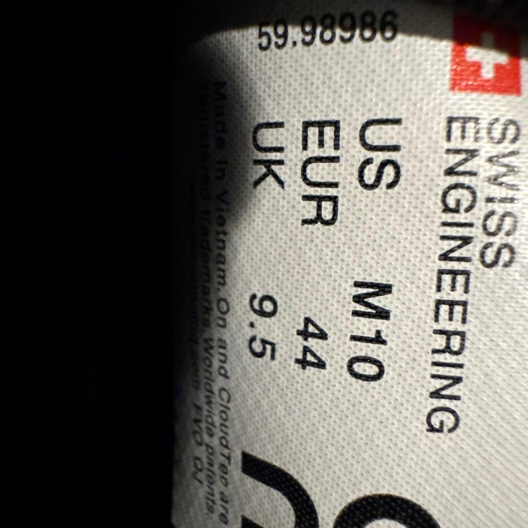 On clnud5 ブラック スニーカー