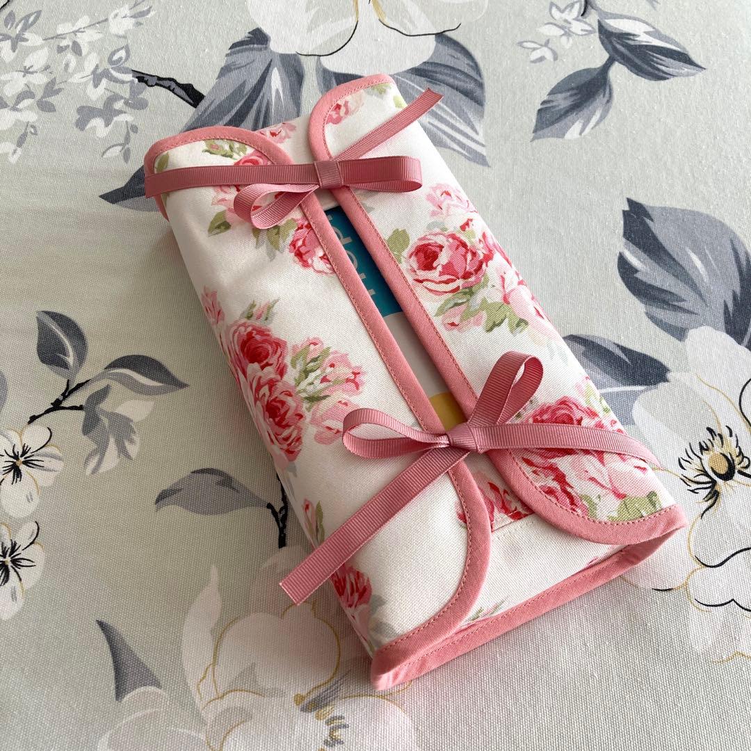 ローラアシュレイ　ティッシュケース①