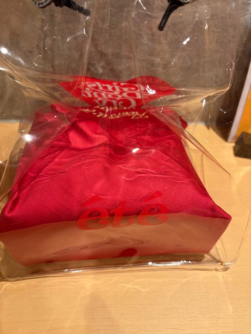 été x Girls Donʼt Cry コラボ ケース