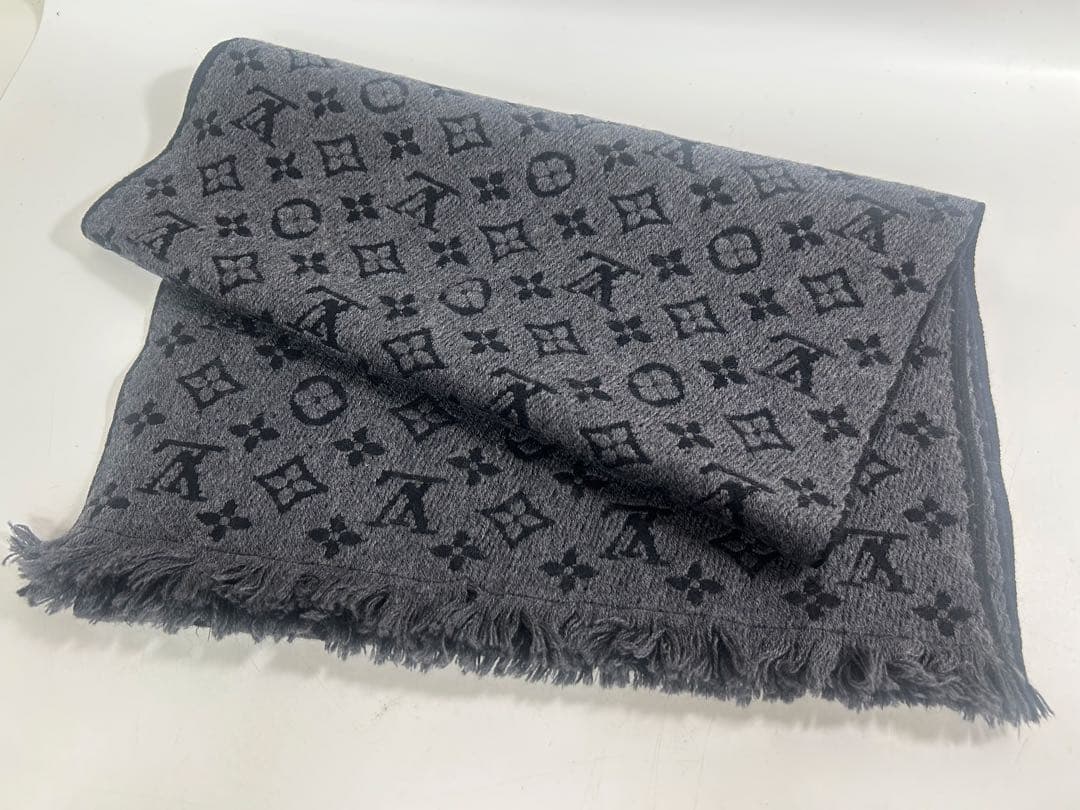 LOUIS VUITTON エシャルプ　モノグラム　クラシック　マフラー