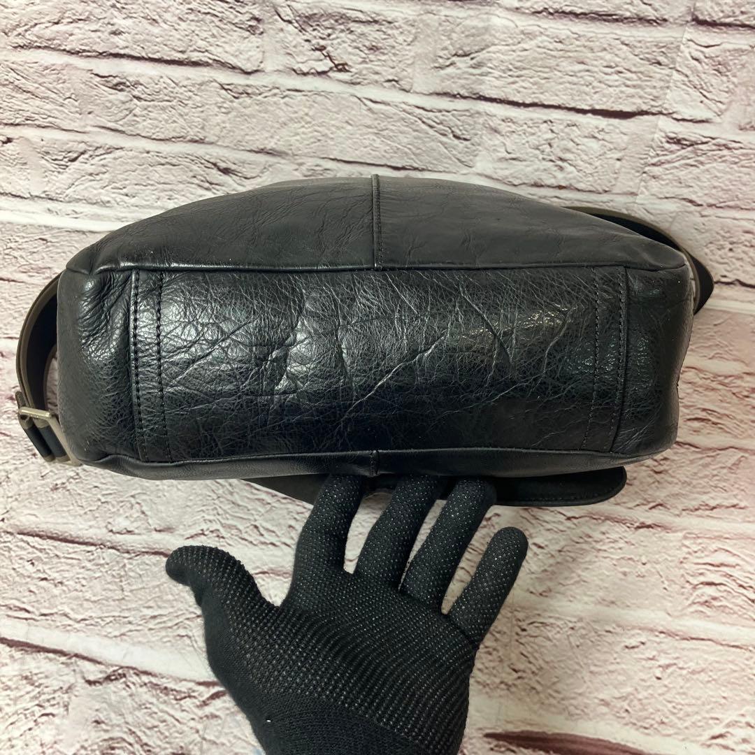 COACH ショルダーバッグ メッセンジャーバッグ レザー エンボス 斜め掛け