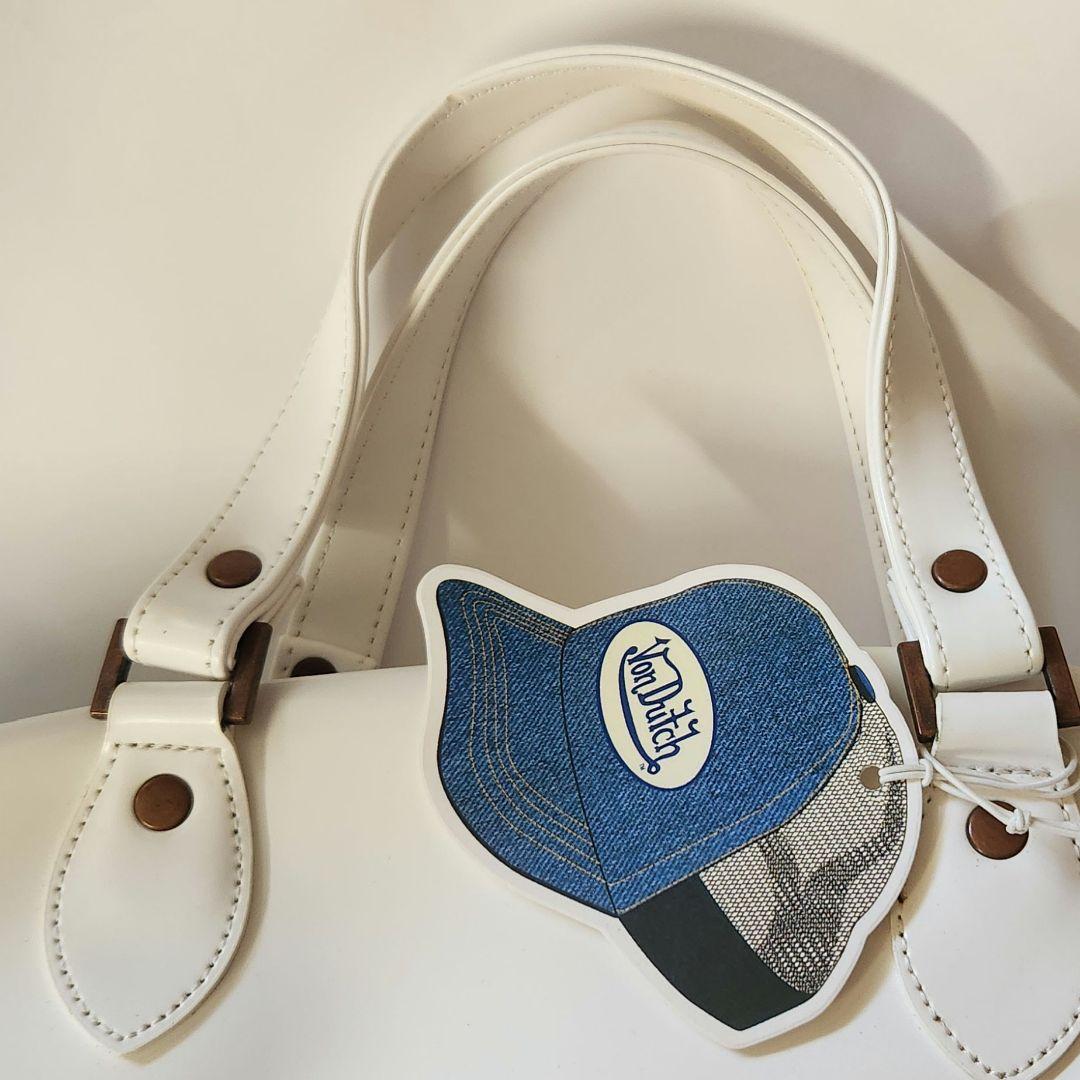 Von Dutch ロゴ入りホワイトボストンバッグ
