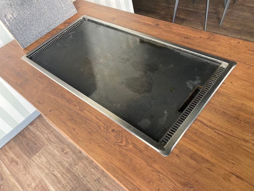 【直接受け渡し】鉄板テーブル