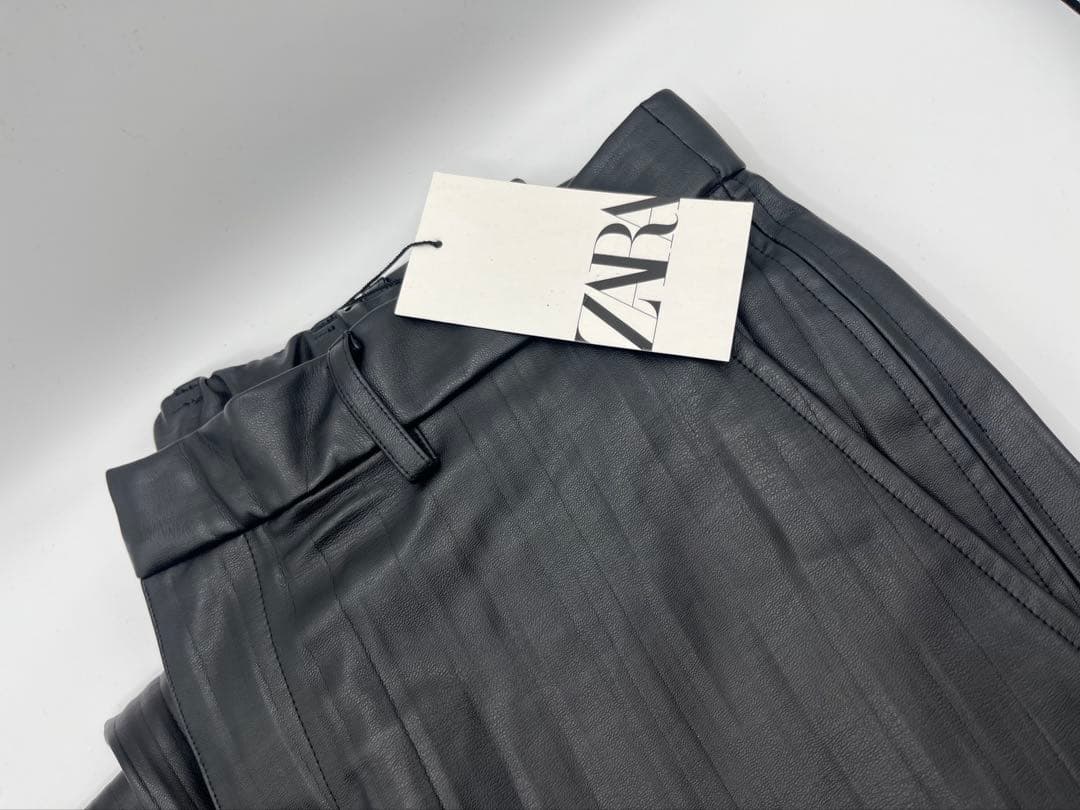 ⭐️最終お値下げ⭐️ ZARA プリーツフェイクレザージャケット&パンツ セット