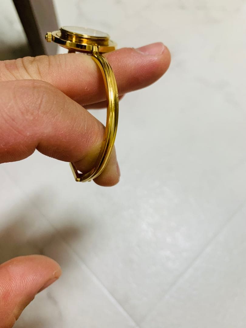 あ*し様 GUCCI チェンジベゼル バングルウォッチ アナログ腕時計・稼働品