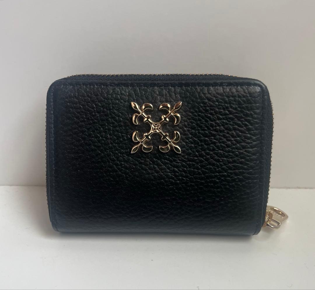 未使用　russet モノグラムプレート ラウンドファスナー　折り財布　シボ革