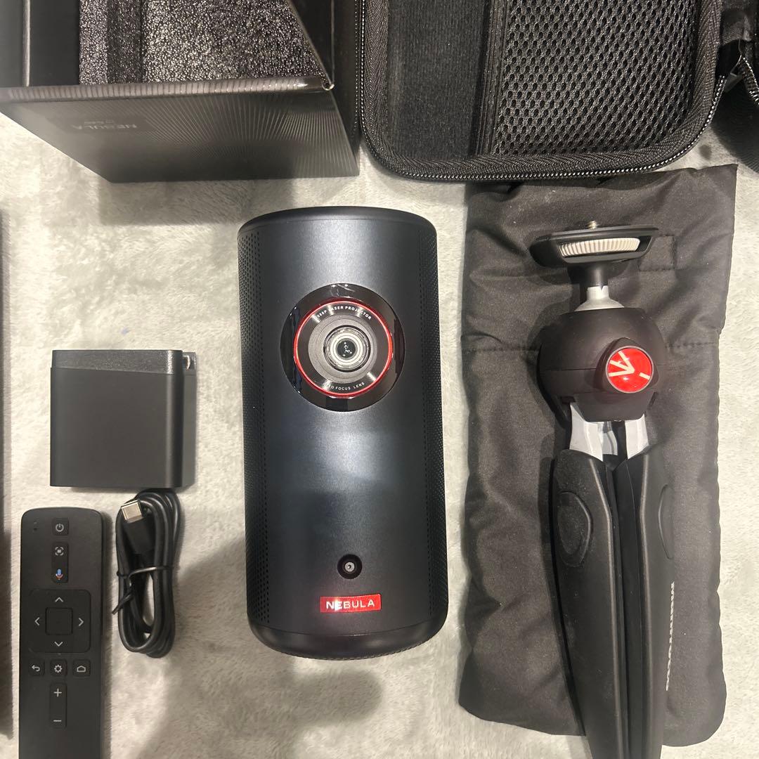 Nebula Capsule 3Laser black1プロジェクター本体