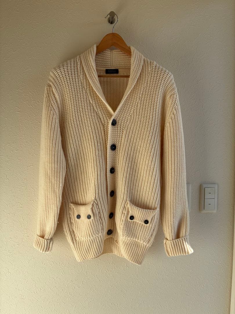 バーニーズニューヨーク　イタリア製カーディガン