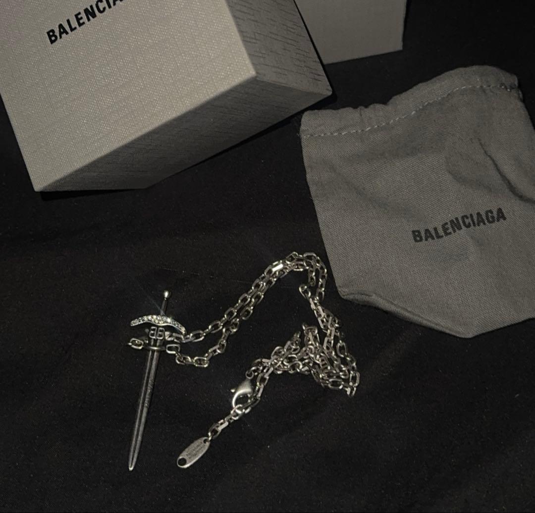 ℵ*様 BALENCIAGA 剣型 ペンダント ネックレス