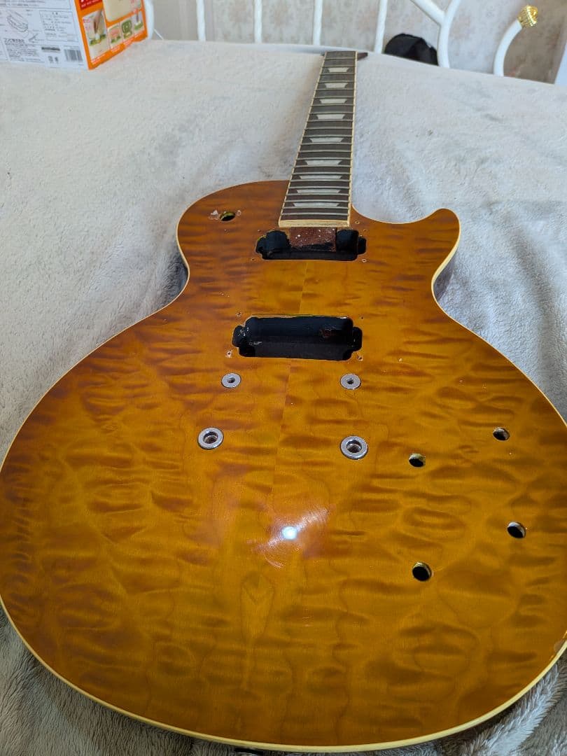 エレキギター ボディ＋ネック ジャンク品 部品取り用（詳細不明）