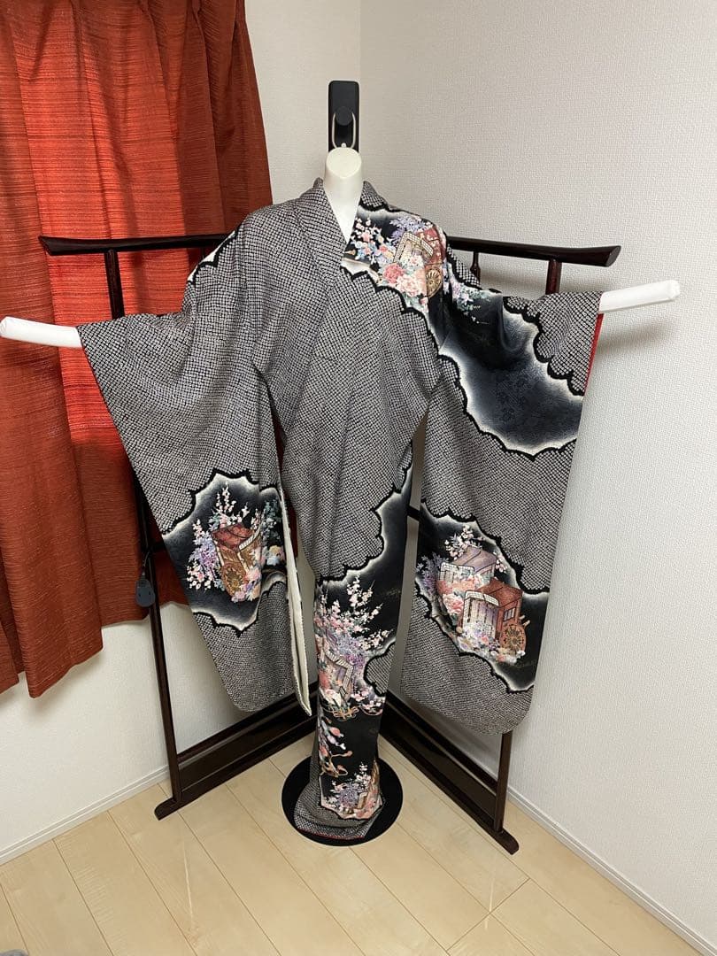し*ん様 最終値下げ‼️早い者勝ち‼️【美品】振袖 正絹 絞り 花柄　御所車　成
