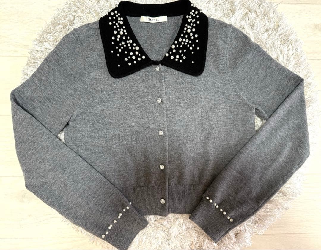 【美品】SNIDEL スナイデル ビジューカラーニットカーディガン GRY