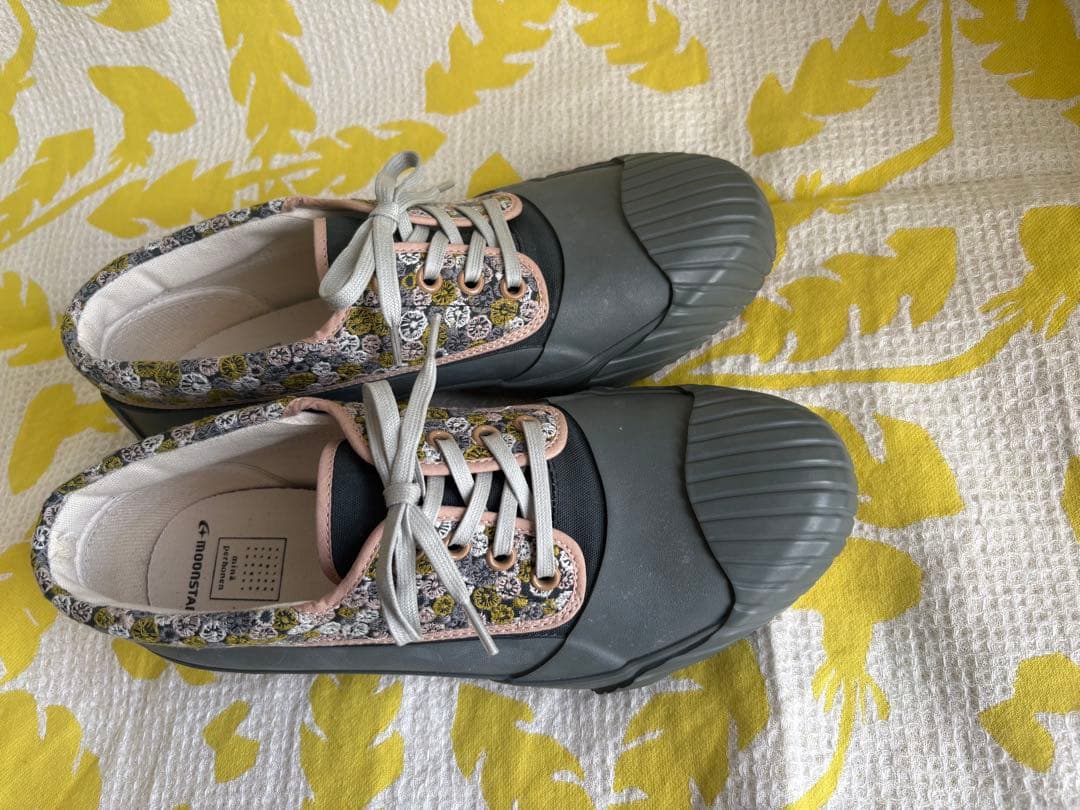 未使用箱付き ミナペルホネン×ムーンスター スカイフル 24cm モスグリーン