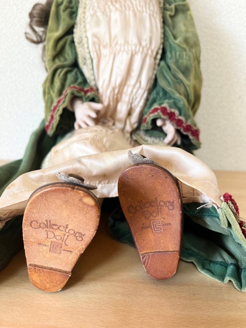 愛くるしい西洋人形 ２　コレクターズドール　\" A T \"