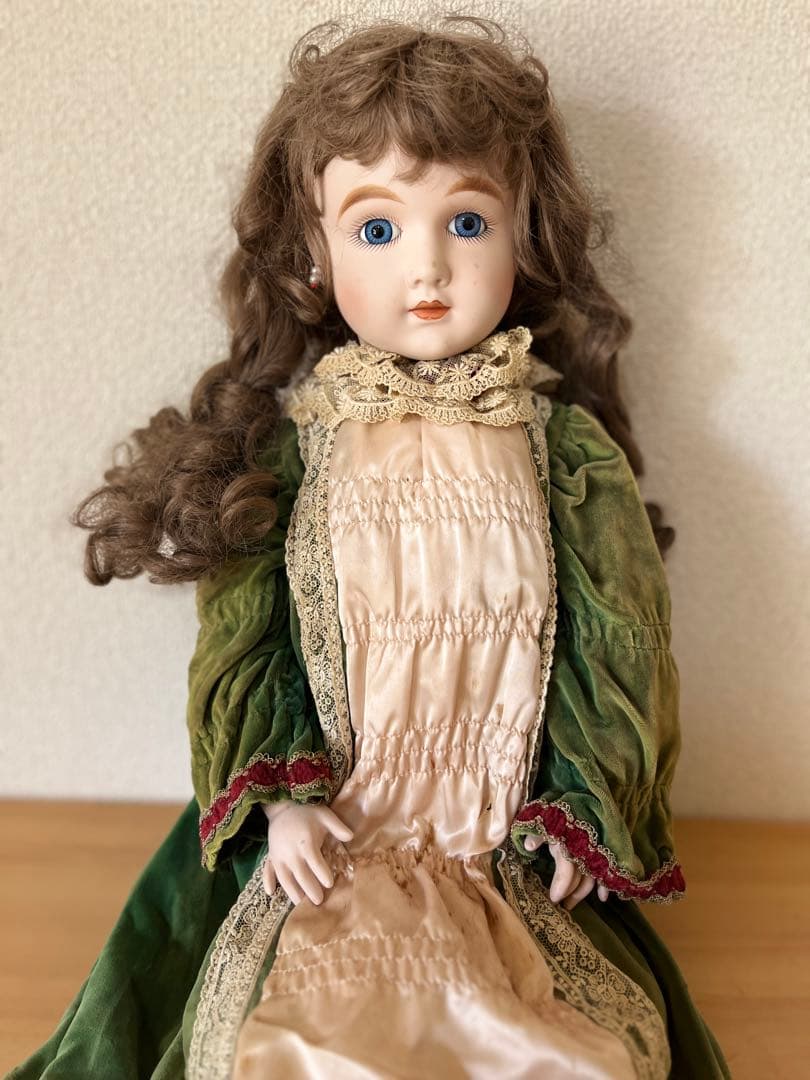 愛くるしい西洋人形 ２　コレクターズドール　\" A T \"