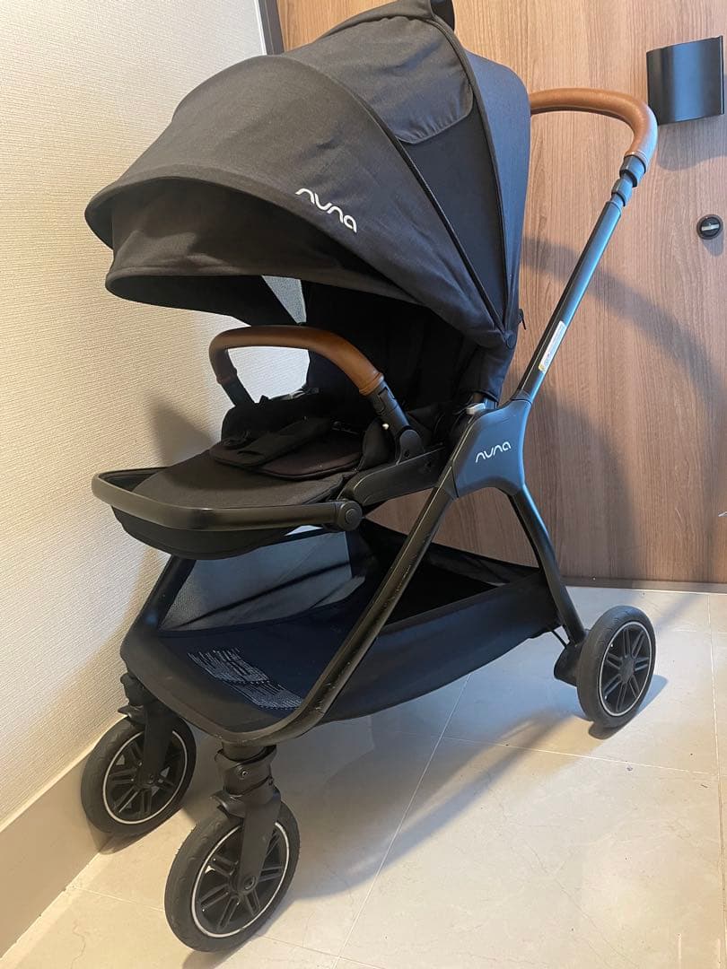 nuna TRIV next ベビーカー キャビア2024年購入