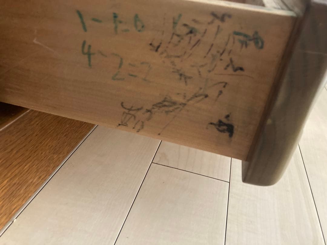 ヴィンテージ　ガラス扉　サイドボード　ナラ無垢！！(12月中旬まで)