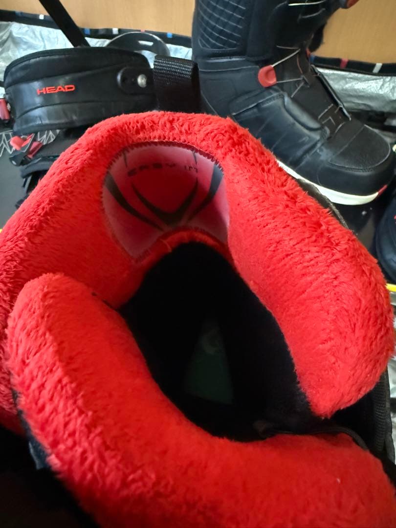 美品　Salomon スノーボードブーツ ブラック/レッド