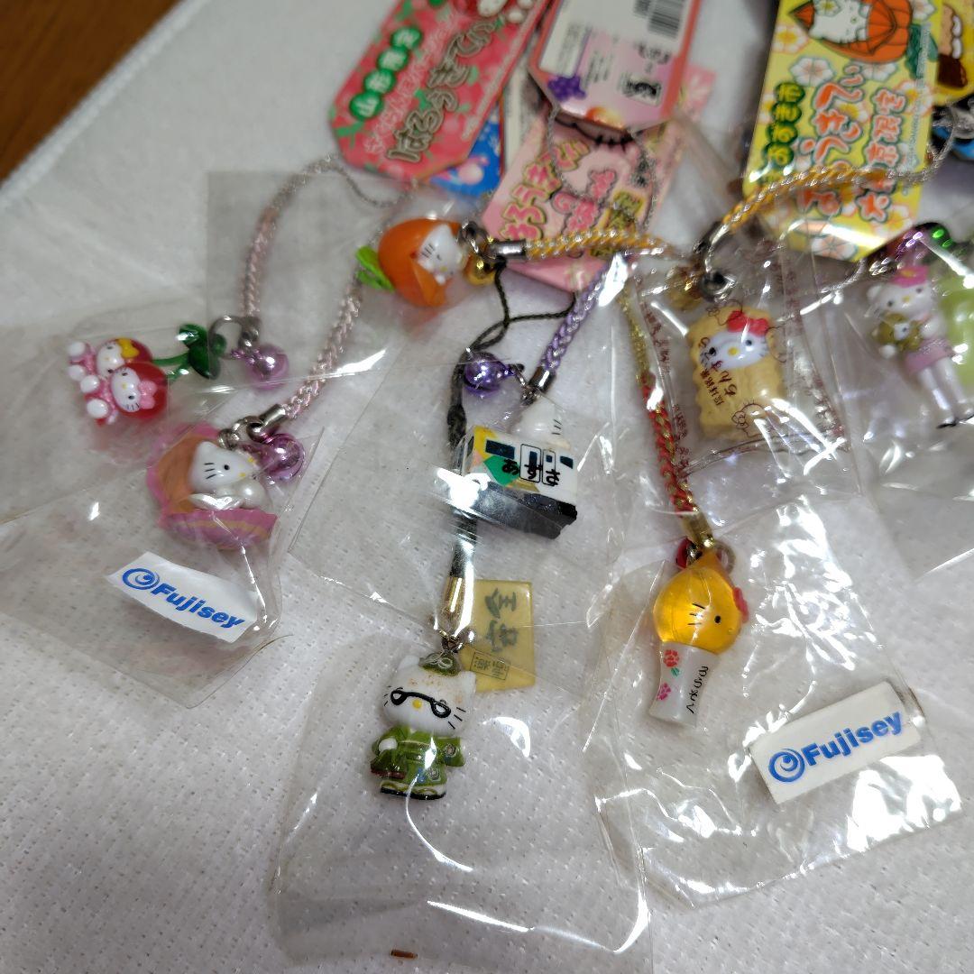 激レア　ご当地キティ　ハローキティ　大量 まとめ売り　根付　ストラップ 77個