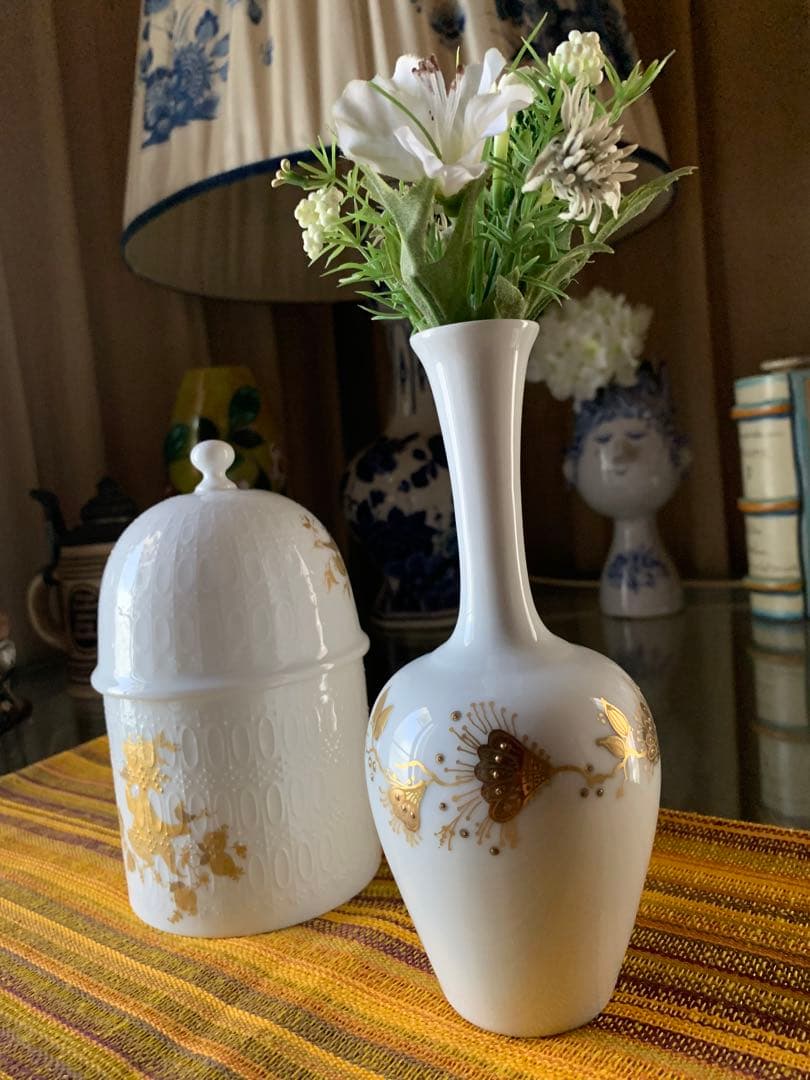 ビヨンヴィンブラッド　ビンテージ・ローゼンタール白磁に金彩蓋物・花瓶セット！