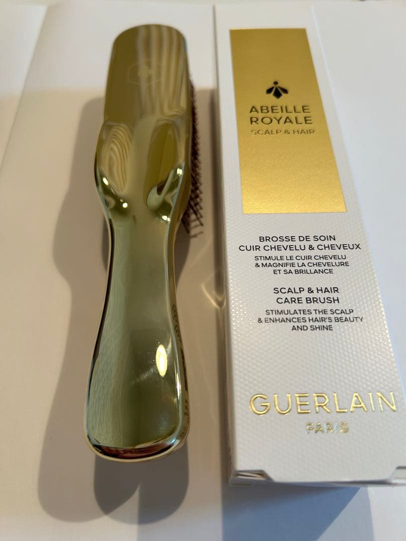 ゲランGUERLAIN スカルプ&ヘアケアブラシ